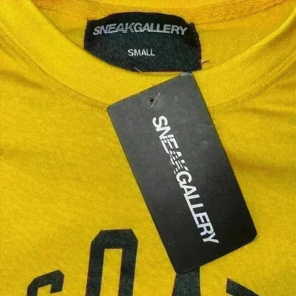 Sneak Gallery Shirt ‼️NWT - Picture 3 of 4